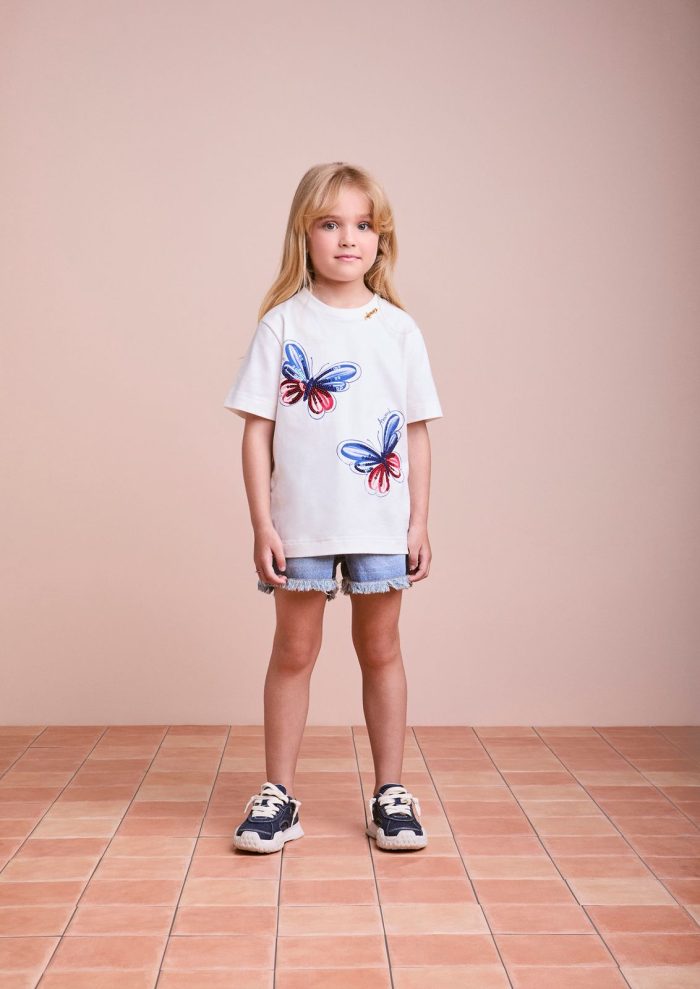 conjunto floral vermelho e branco