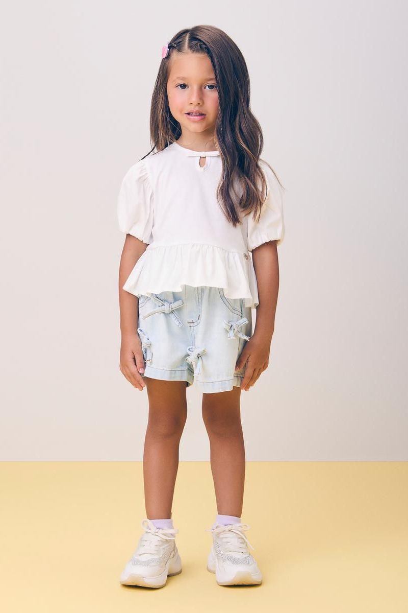 shorts jeans com lacos