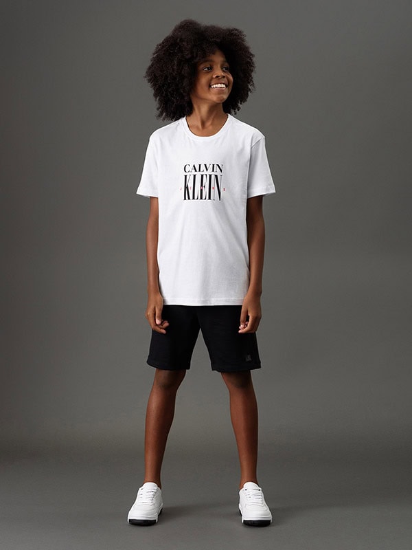 camta boy logo serif font lavanda